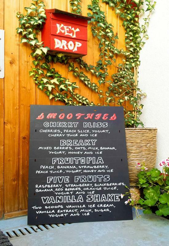 The Mellow Monkey Hostel Ζαντάρ Εξωτερικό φωτογραφία